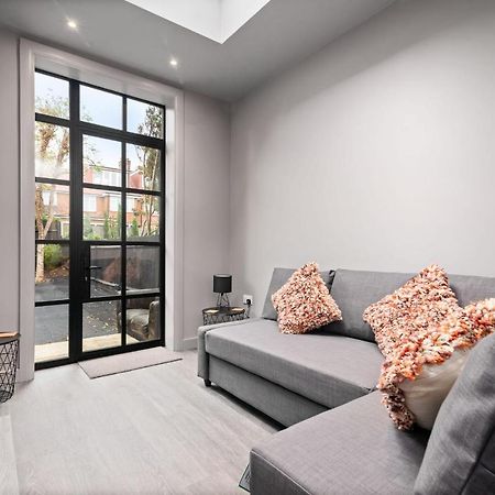 Lovely 2-Bed Apartment - Hosted By Guestready Londra Exterior foto